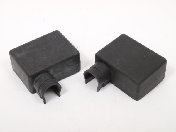 Klemmju izolators DIN, 20mm, melns, kreisais